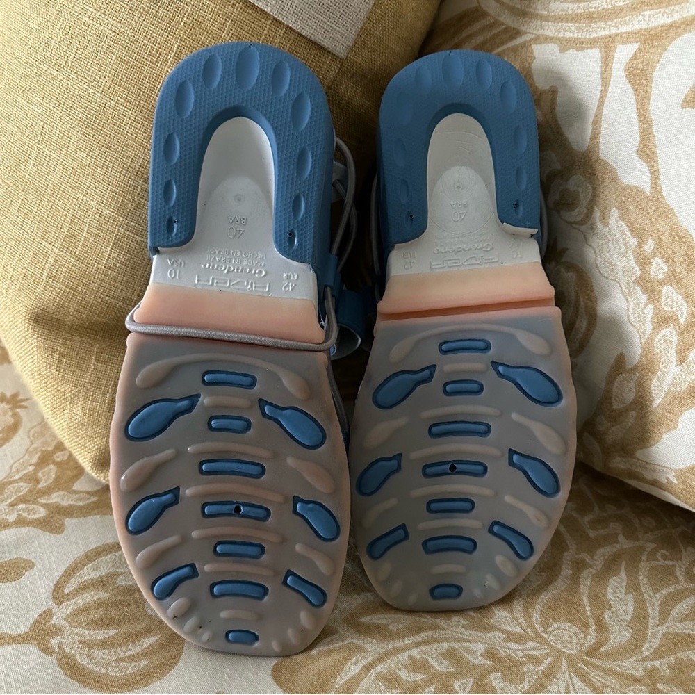 NWOT Rider Sandal - Picture 9 of 10